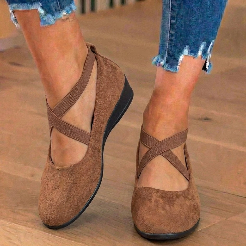 Sneakers Ortopediche Aggraziate dal Look Moderno