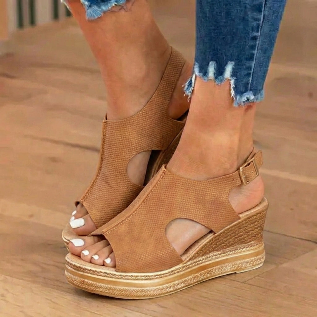 Scarpe Ortopediche Aggraziate dal Look Moderno