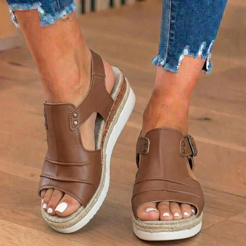 Scarpe Ortopediche Aggraziate dal Look Moderno