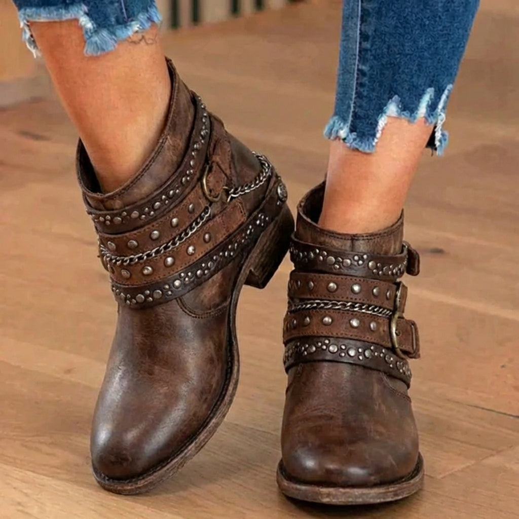 Scarpe Ortopediche Aggraziate dal Look Moderno